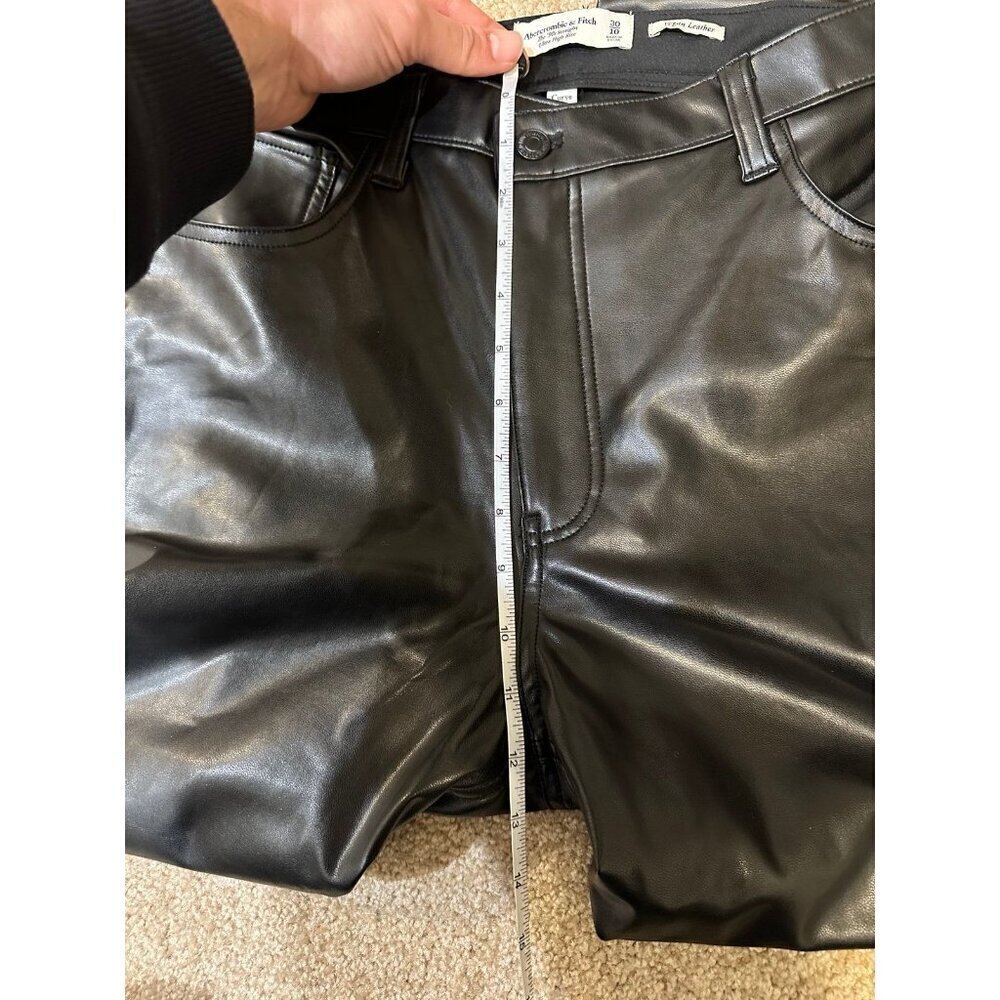 Abercrombie & Fitch Curve Love Vegan Leather 90s Straight Pant Size 30 / 10 - Picture 12 of 12